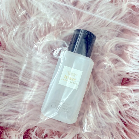 💌SOLD!!💌 BNWT!✨ Victoria’s Secret “Tease Crème Cloud” Perfume! 💗 - Picture 5 of 5